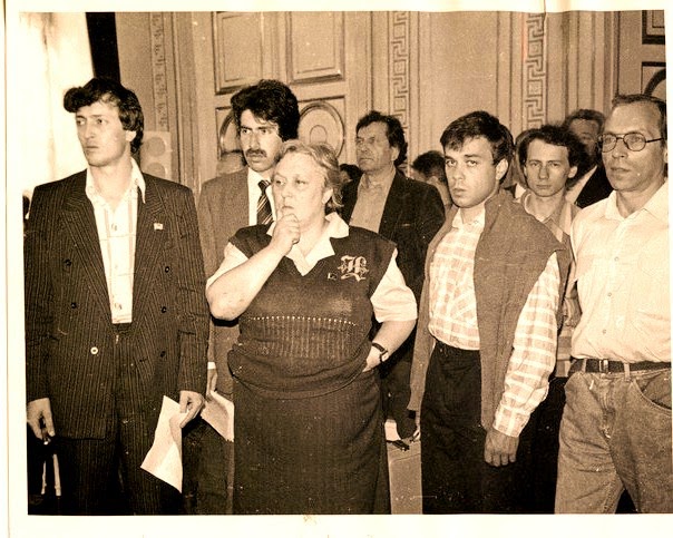 Андрей Торчаловский и депутаты Ленсовета в 1990 году